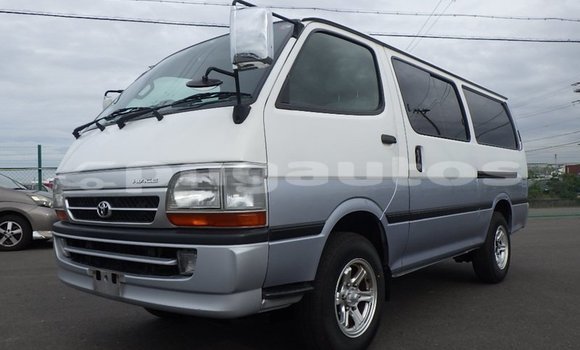 Buy Used Toyota Hiace White Car in Port Moresby in National Capital District Buy Used Toyota Hiace White Car in Port Moresby in National Capital District