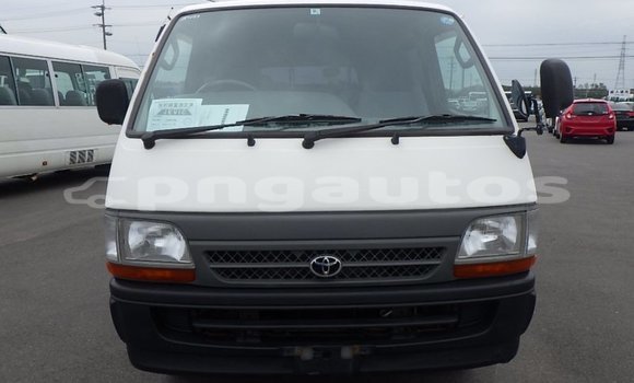Buy Used Toyota Hiace White Car in Port Moresby in National Capital District Buy Used Toyota Hiace White Car in Port Moresby in National Capital District
