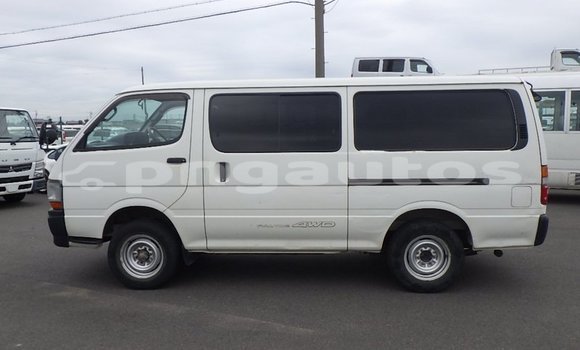 Buy Used Toyota Hiace White Car in Port Moresby in National Capital District Buy Used Toyota Hiace White Car in Port Moresby in National Capital District