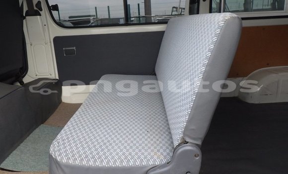 Buy Used Toyota Hiace White Car in Port Moresby in National Capital District Buy Used Toyota Hiace White Car in Port Moresby in National Capital District