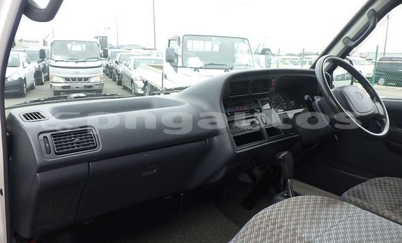 Buy Used Toyota Hiace White Car in Port Moresby in National Capital District Buy Used Toyota Hiace White Car in Port Moresby in National Capital District