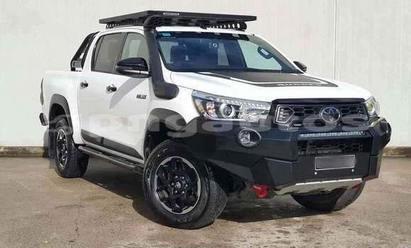 Buy Used Toyota Hilux White Car in Mendi in Southern Highlands Buy Used Toyota Hilux White Car in Mendi in Southern Highlands