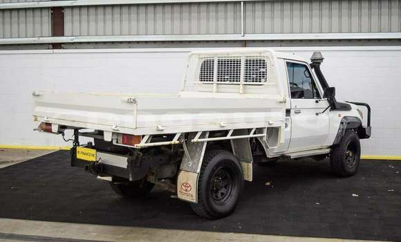 Buy Used Toyota Land Cruiser Black Car in Wabag in Enga Buy Used Toyota Land Cruiser Black Car in Wabag in Enga