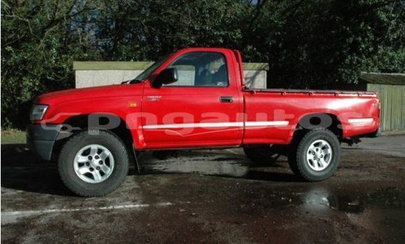 Acheter Occasion Voiture Toyota Hilux Rouge à Mapona, Milne Bay