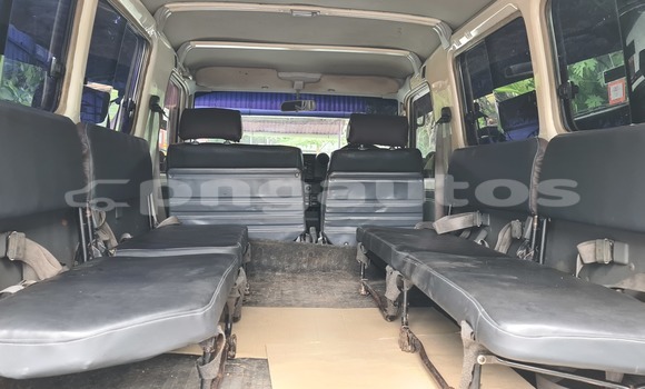 Buy Used Toyota Land Cruiser White Car in Port Moresby in National Capital District Buy Used Toyota Land Cruiser White Car in Port Moresby in National Capital District