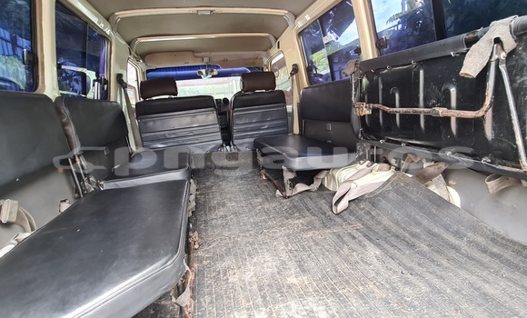 Buy Used Toyota Land Cruiser White Car in Port Moresby in National Capital District Buy Used Toyota Land Cruiser White Car in Port Moresby in National Capital District