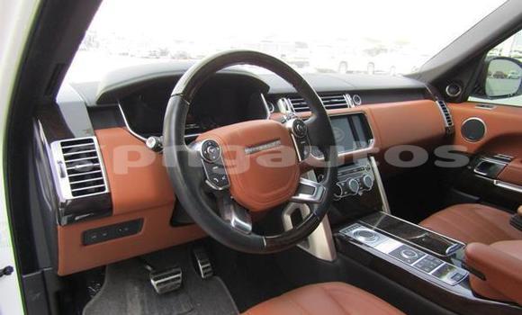 Buy Used Land Rover Range Rover White Car in Aiamback in Western (Fly) Buy Used Land Rover Range Rover White Car in Aiamback in Western (Fly)