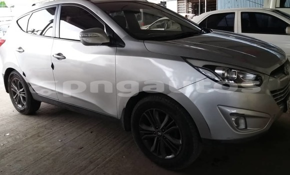 Buy Used Hyundai Tucson Silver Car in Port Moresby in National Capital District Buy Used Hyundai Tucson Silver Car in Port Moresby in National Capital District