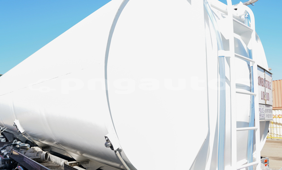 Buy Used Iveco Cargo Red Truck in Port Moresby in National Capital District Buy Used Iveco Cargo Red Truck in Port Moresby in National Capital District