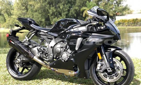 Buy Used Yamaha R1 Black Bike in Port Moresby in National Capital District