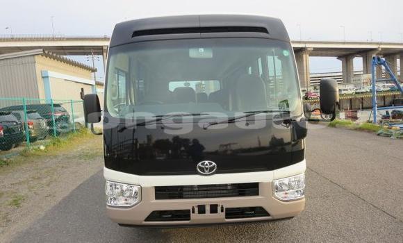 Buy Used Toyota Hiace White Car in Port Moresby in National Capital District Buy Used Toyota Hiace White Car in Port Moresby in National Capital District