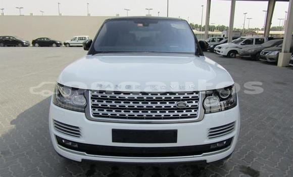 Buy Used Land Rover Range Rover White Car in Aiamback in Western (Fly) Buy Used Land Rover Range Rover White Car in Aiamback in Western (Fly)