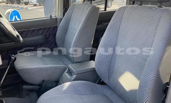 Buy Used Toyota Land Cruiser White Car in Kimbe in West New Britain Buy Used Toyota Land Cruiser White Car in Kimbe in West New Britain