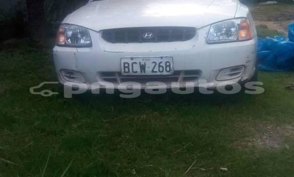 Buy Used Hyundai Accent White Car in Port Moresby in National Capital District Buy Used Hyundai Accent White Car in Port Moresby in National Capital District