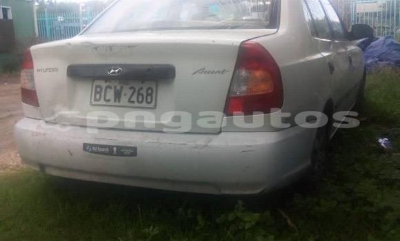 Buy Used Hyundai Accent White Car in Port Moresby in National Capital District Buy Used Hyundai Accent White Car in Port Moresby in National Capital District