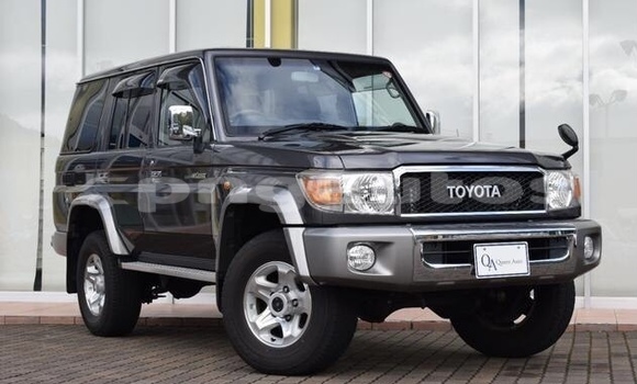 Acheter Occasion Voiture Toyota Land Cruiser Noir à Mount Hagen, Western Highlands Acheter Occasion Voiture Toyota Land Cruiser Noir à Mount Hagen, Western Highlands