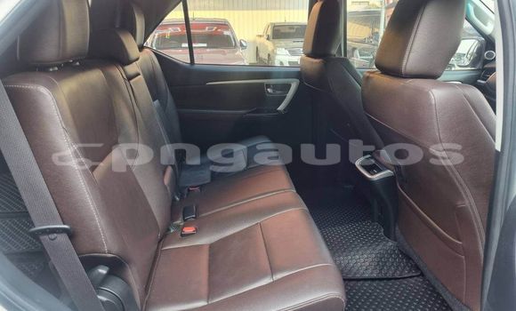 Buy Used Toyota Fortuner White Car in Kainantu in Eastern Highlands Buy Used Toyota Fortuner White Car in Kainantu in Eastern Highlands