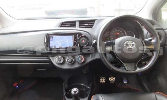 Buy Used Toyota Vitz Silver Car in Aitape in Sandaun Buy Used Toyota Vitz Silver Car in Aitape in Sandaun