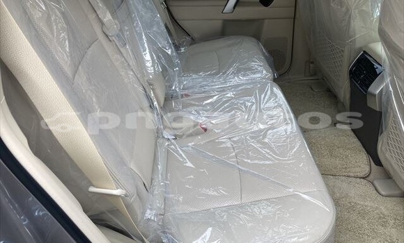 Buy Used Toyota Land Cruiser Prado Beige Car in Boregaina in Central Buy Used Toyota Land Cruiser Prado Beige Car in Boregaina in Central