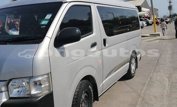 Buy Used Toyota Hiace Green Car in Port Moresby in National Capital District Buy Used Toyota Hiace Green Car in Port Moresby in National Capital District