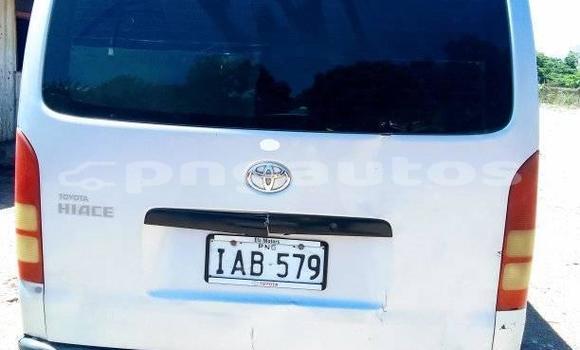 Buy Used Toyota Hiace White Car in Port Moresby in National Capital District Buy Used Toyota Hiace White Car in Port Moresby in National Capital District
