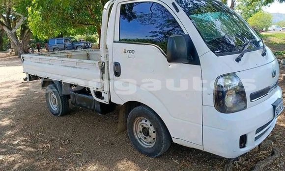 Buy Used Kia K9 White Car in Pomio in East New Britain Buy Used Kia K9 White Car in Pomio in East New Britain