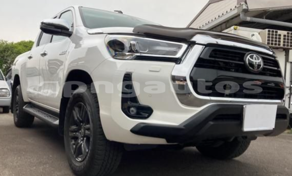 Buy Used Toyota Hilux White Car in Krisa in Sandaun