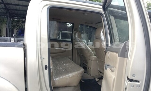 Buy Used Toyota Hilux Beige Car in Vanimo in Sandaun Buy Used Toyota Hilux Beige Car in Vanimo in Sandaun