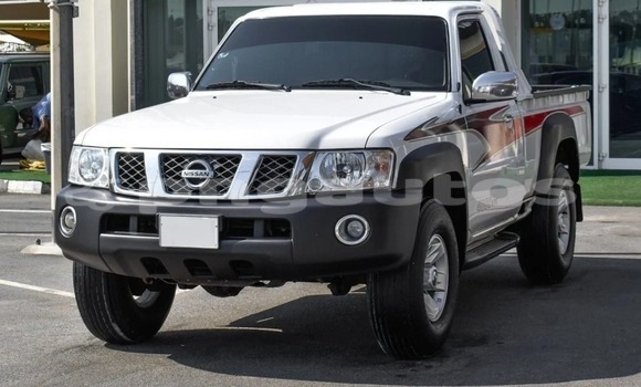 Buy Used Nissan Patrol White Car in Madang in Madang Buy Used Nissan Patrol White Car in Madang in Madang