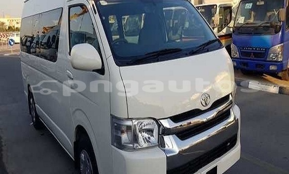 Buy Used Toyota Hiace White Car in Port Moresby in National Capital District Buy Used Toyota Hiace White Car in Port Moresby in National Capital District