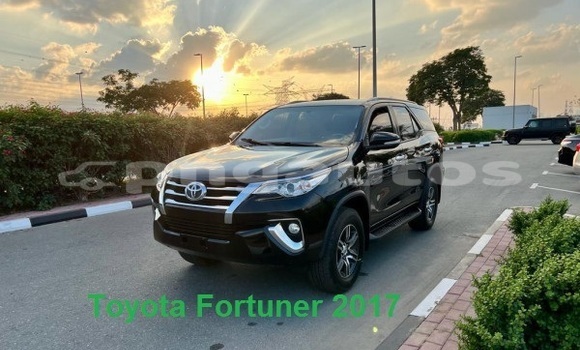 Acheter Occasion Voiture Toyota Fortuner Noir à Mount Hagen, Western Highlands Acheter Occasion Voiture Toyota Fortuner Noir à Mount Hagen, Western Highlands