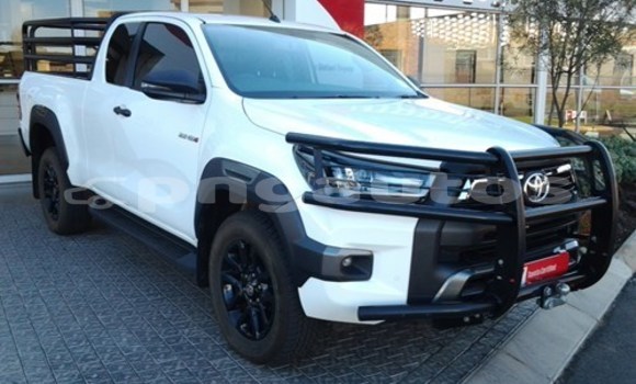 Buy Used Toyota Hilux White Car in Madang in Madang Buy Used Toyota Hilux White Car in Madang in Madang