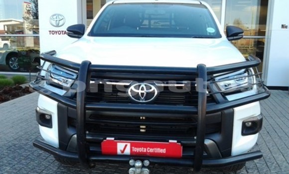 Buy Used Toyota Hilux White Car in Madang in Madang Buy Used Toyota Hilux White Car in Madang in Madang