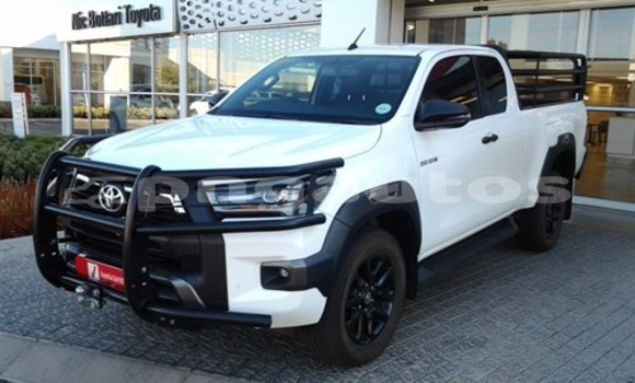 Buy Used Toyota Hilux White Car in Madang in Madang Buy Used Toyota Hilux White Car in Madang in Madang