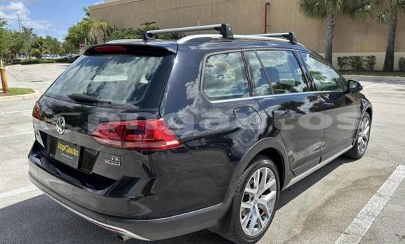 Buy Used Volkswagen Golf GTI Red Car in Lae in Morobe Buy Used Volkswagen Golf GTI Red Car in Lae in Morobe