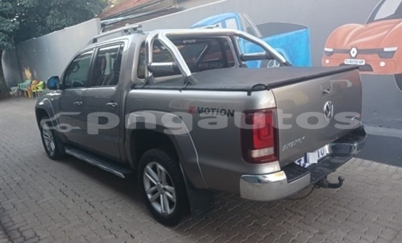 Buy Used Volkswagen Amarok Blue Car in Madang in Madang Buy Used Volkswagen Amarok Blue Car in Madang in Madang
