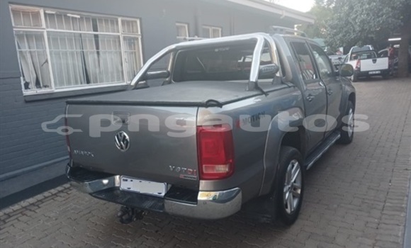 Buy Used Volkswagen Amarok Blue Car in Madang in Madang Buy Used Volkswagen Amarok Blue Car in Madang in Madang