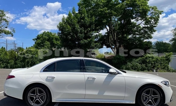 Buy Used Mercedes-Benz S–Class White Car in Aiamback in Western (Fly) Buy Used Mercedes-Benz S–Class White Car in Aiamback in Western (Fly)