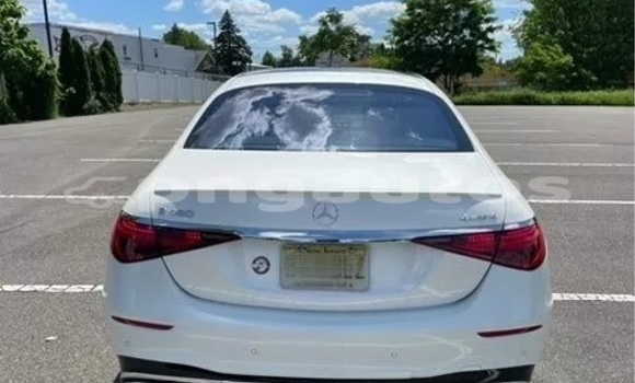 Buy Used Mercedes-Benz S–Class White Car in Aiamback in Western (Fly) Buy Used Mercedes-Benz S–Class White Car in Aiamback in Western (Fly)