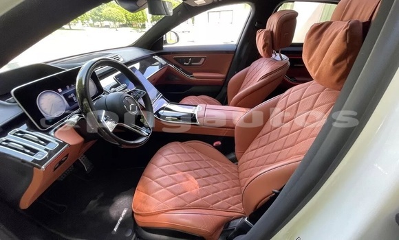 Buy Used Mercedes-Benz S–Class White Car in Aiamback in Western (Fly) Buy Used Mercedes-Benz S–Class White Car in Aiamback in Western (Fly)