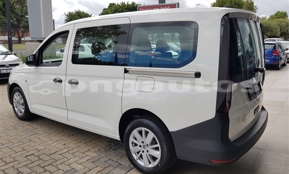 Buy Used Volkswagen Caddy White Car in Buka Town in Autonomous Region of Bougainville Buy Used Volkswagen Caddy White Car in Buka Town in Autonomous Region of Bougainville