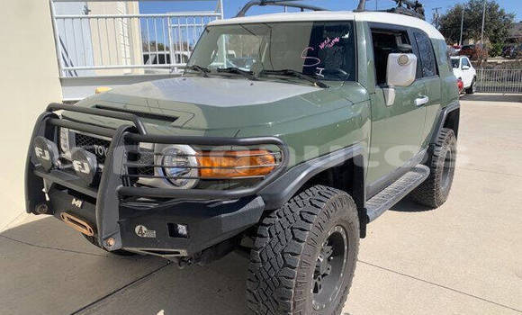 Buy Used Toyota FJ Cruiser Green Car in Lae in Morobe Buy Used Toyota FJ Cruiser Green Car in Lae in Morobe