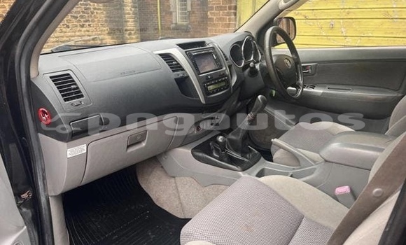 Acheter Occasion Voiture Toyota Hilux Noir à Port Moresby, National Capital District Acheter Occasion Voiture Toyota Hilux Noir à Port Moresby, National Capital District