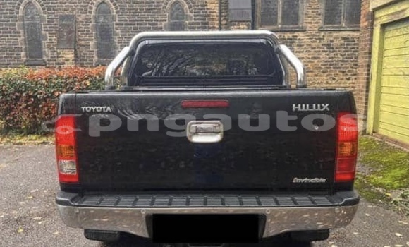 Buy Used Toyota Hilux Black Car in Kimbe in West New Britain Buy Used Toyota Hilux Black Car in Kimbe in West New Britain