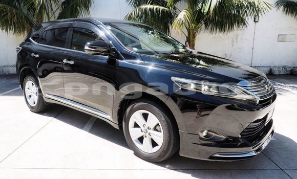 Buy Used Toyota Harrier White Car in Lae in Morobe Buy Used Toyota Harrier White Car in Lae in Morobe