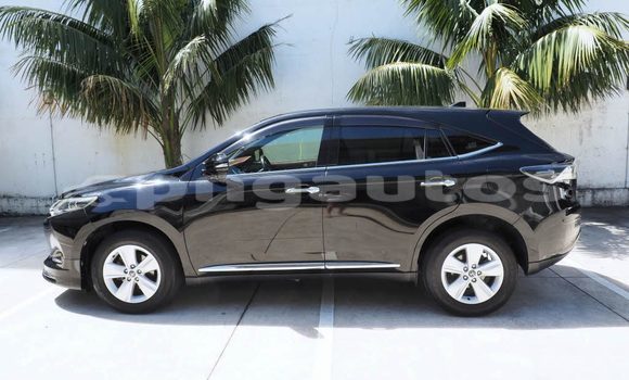 Buy Used Toyota Harrier White Car in Lae in Morobe Buy Used Toyota Harrier White Car in Lae in Morobe