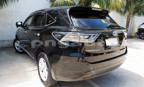 Buy Used Toyota Harrier White Car in Lae in Morobe Buy Used Toyota Harrier White Car in Lae in Morobe