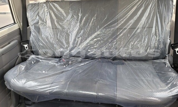 Acheter Occasion Voiture Toyota Land Cruiser Blanc à Port Moresby, National Capital District Acheter Occasion Voiture Toyota Land Cruiser Blanc à Port Moresby, National Capital District