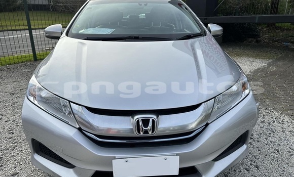 Buy Used Honda Grace Silver Car in Mapona in Milne Bay Buy Used Honda Grace Silver Car in Mapona in Milne Bay