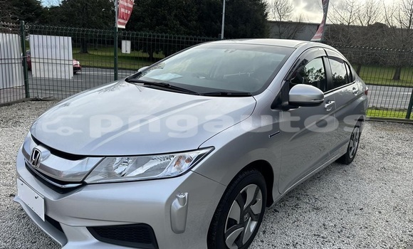 Buy Used Honda Grace Silver Car in Mapona in Milne Bay Buy Used Honda Grace Silver Car in Mapona in Milne Bay